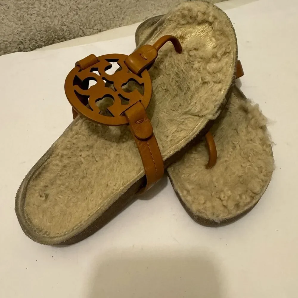 Tory Burch Tan Sandals size 6.5